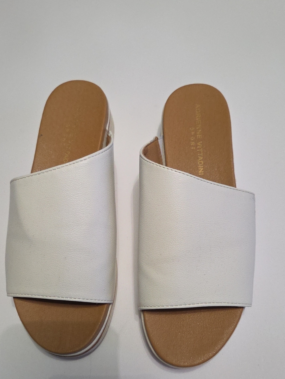 Adrienne Vittadini White Slide Mules